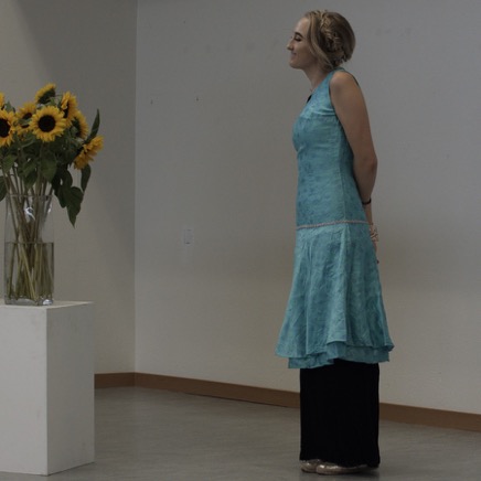 Cheyenne mit Blumen.jpg