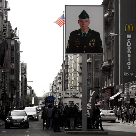Checkpoint Charlie1.jpg
